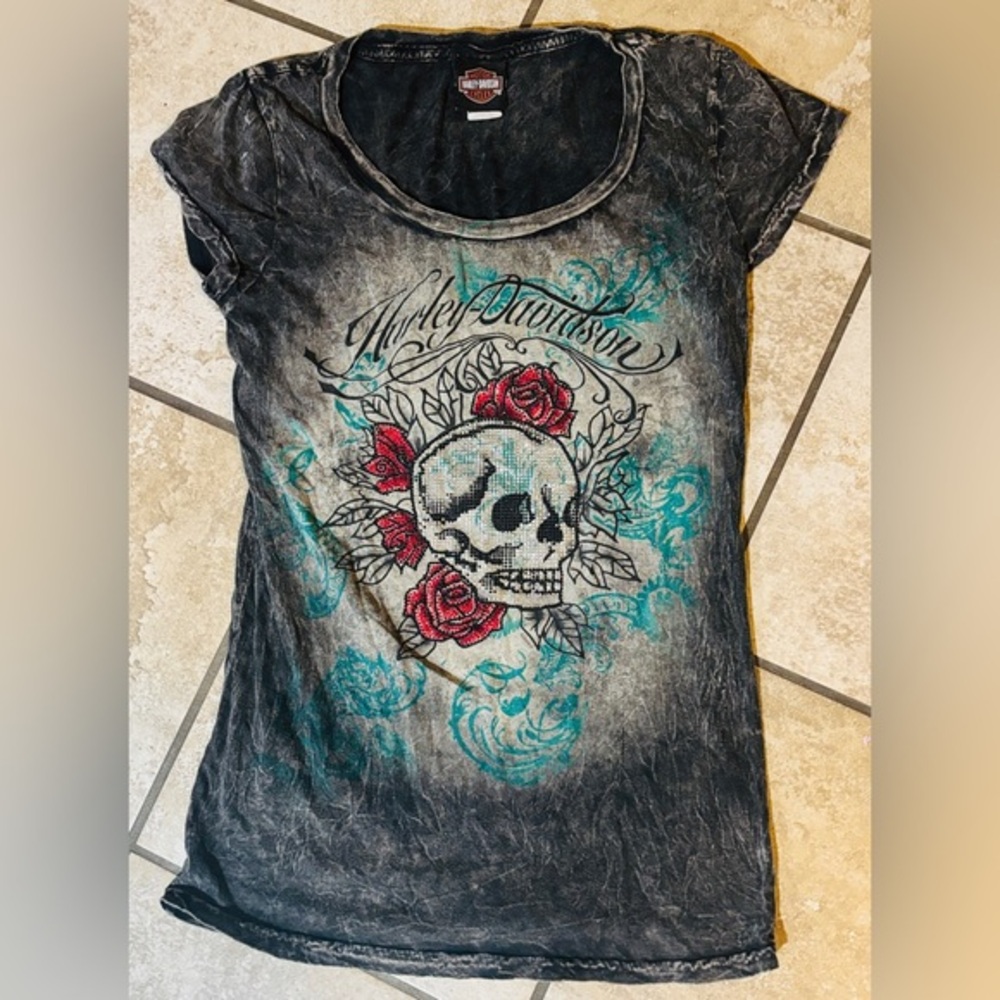 Harley-Davidson Distressed Black Tee
Like New
Sz. Large